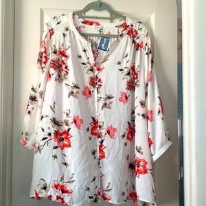 Rose + Olive 3x floral blouse NWT!